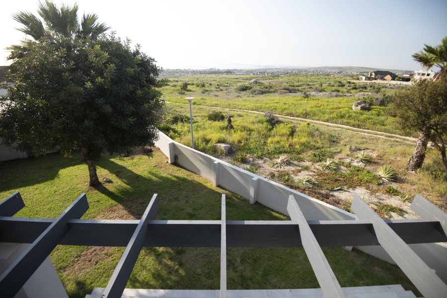 5 Bedroom Property for Sale in Myburgh Park Western Cape